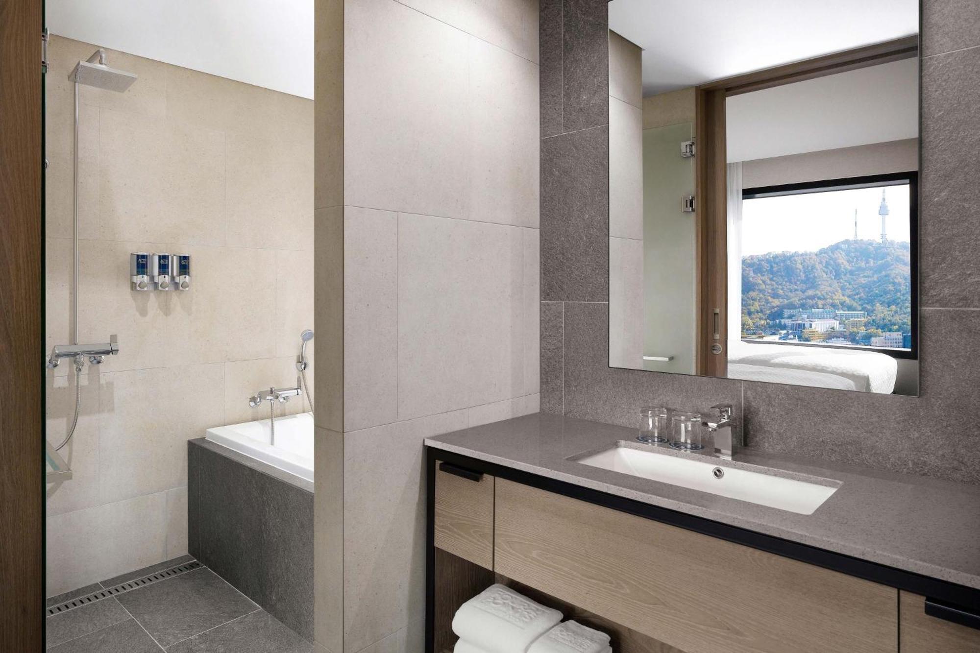 Four Points By Sheraton Josun, Seoul Myeongdong Экстерьер фото